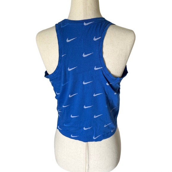 Nike Crop Top - Picture 2 of 4